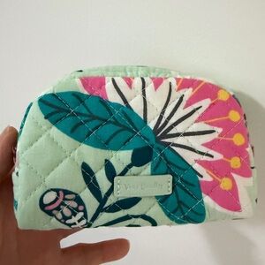 NEW Vera Bradley Multicolor Floral Quilted Pouch